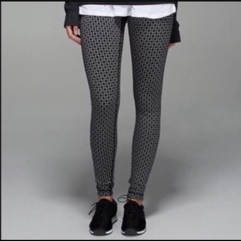Lululemon geometric Wunder Unders